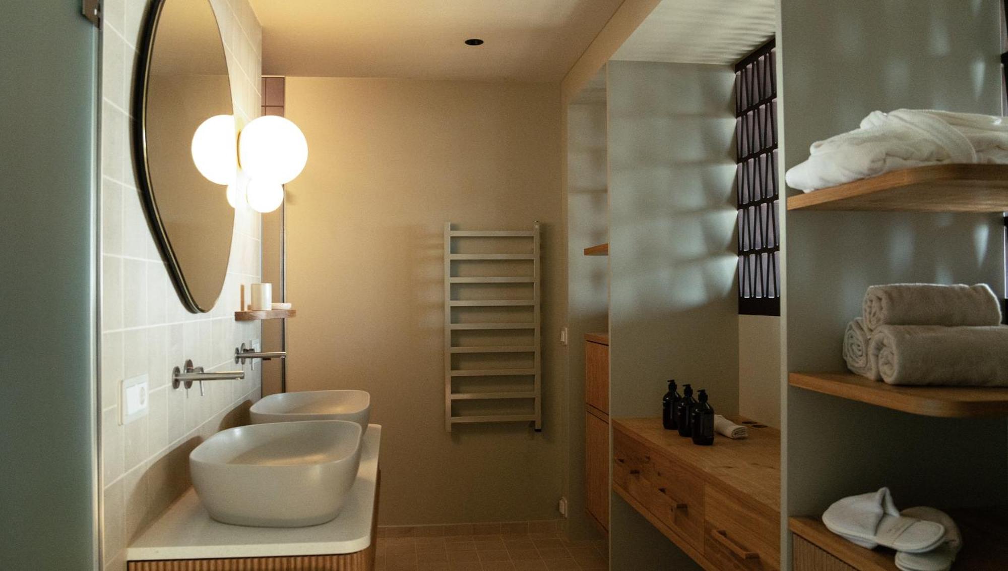 Waldweit Rheingau Hotel Und Retreat Kiedrich Ngoại thất bức ảnh